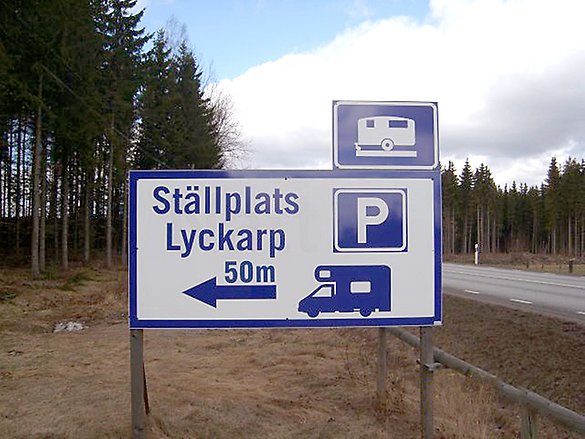 Skylt till Lyckarps ställplats